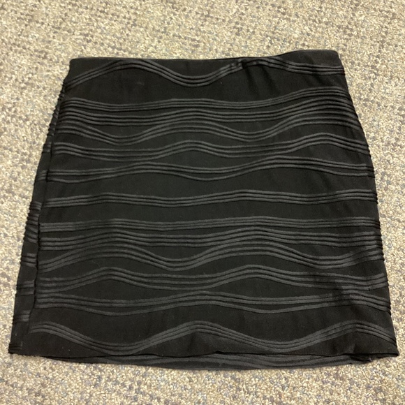 Heart Soul Black Stretch Ribbed Wavy Designed Skirt * Small - Picture 1 of 8